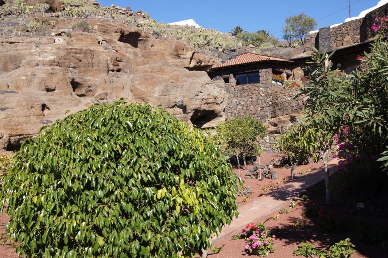 Castillo Lanzarote Villa Sophie - Luxury Villa -Sleep In A Volcanic Cave With Heated Pool ティアス エクステリア 写真