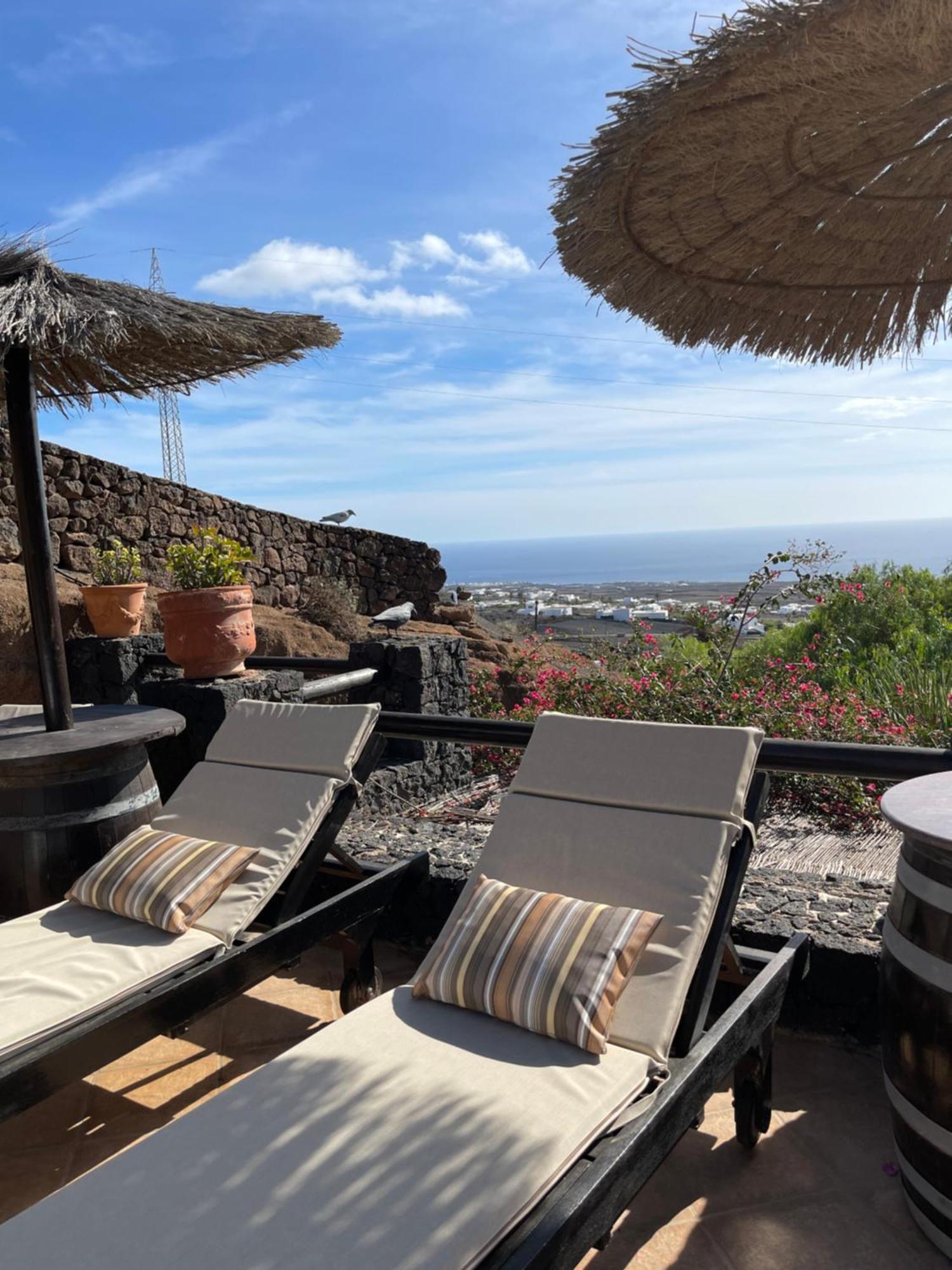 Castillo Lanzarote Villa Sophie - Luxury Villa -Sleep In A Volcanic Cave With Heated Pool ティアス エクステリア 写真