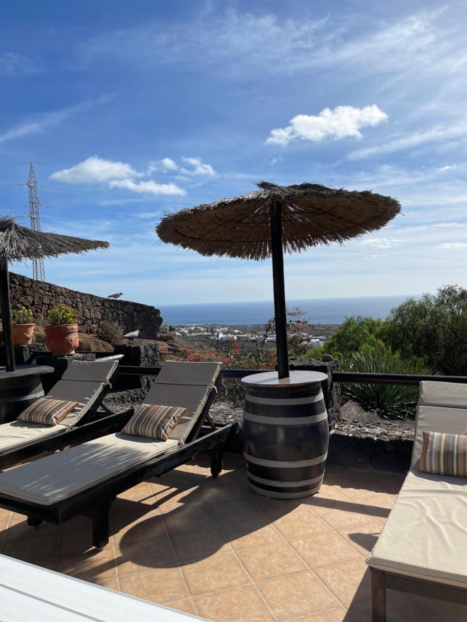 Castillo Lanzarote Villa Sophie - Luxury Villa -Sleep In A Volcanic Cave With Heated Pool ティアス エクステリア 写真