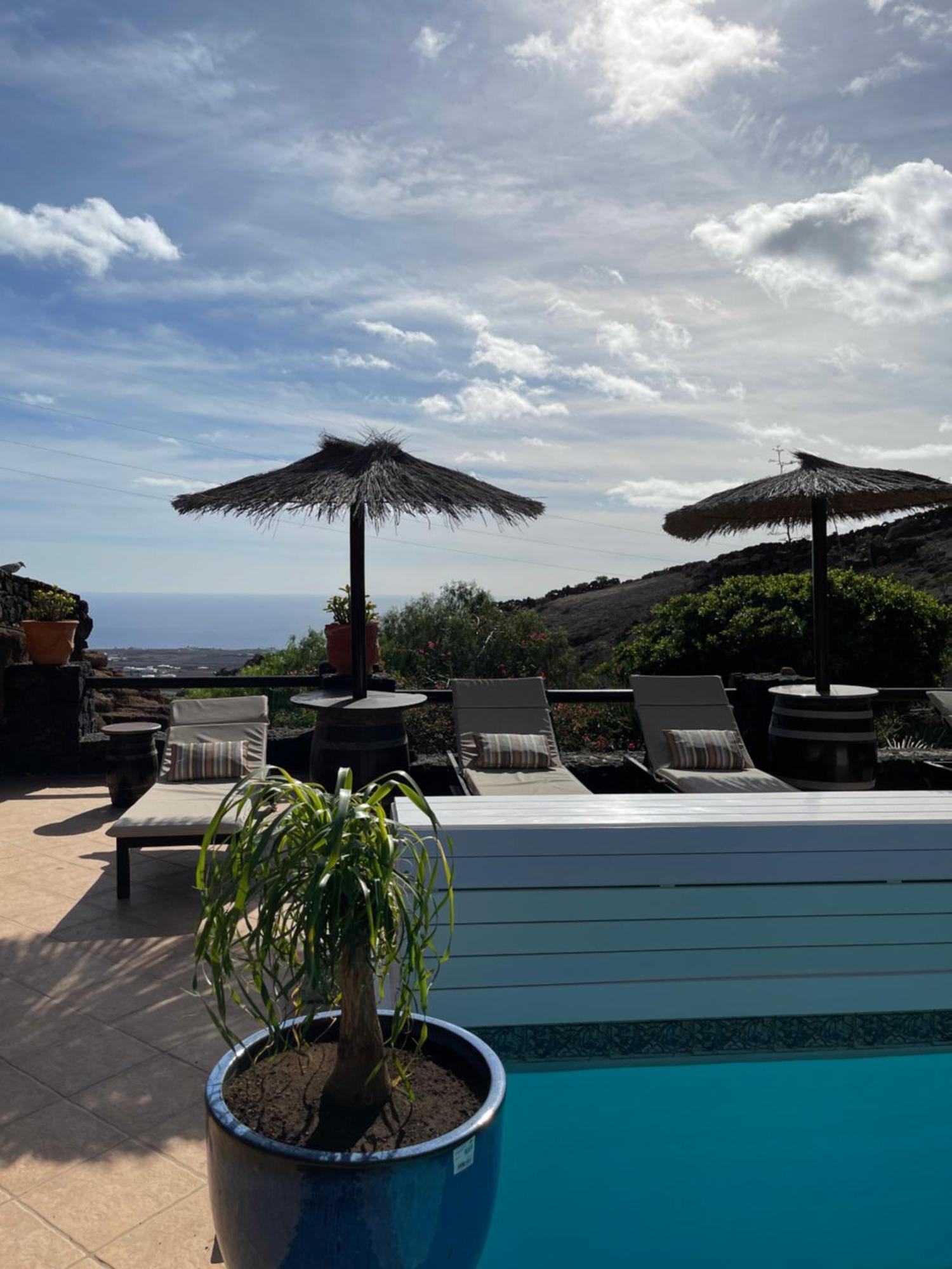 Castillo Lanzarote Villa Sophie - Luxury Villa -Sleep In A Volcanic Cave With Heated Pool ティアス エクステリア 写真