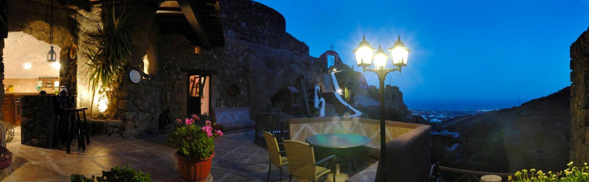 Castillo Lanzarote Villa Sophie - Luxury Villa -Sleep In A Volcanic Cave With Heated Pool ティアス エクステリア 写真