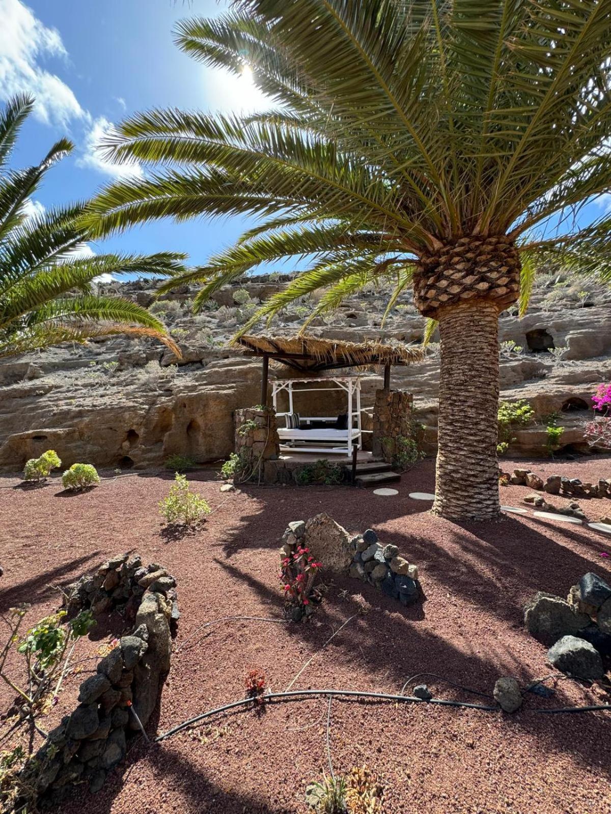 Castillo Lanzarote Villa Sophie - Luxury Villa -Sleep In A Volcanic Cave With Heated Pool ティアス エクステリア 写真