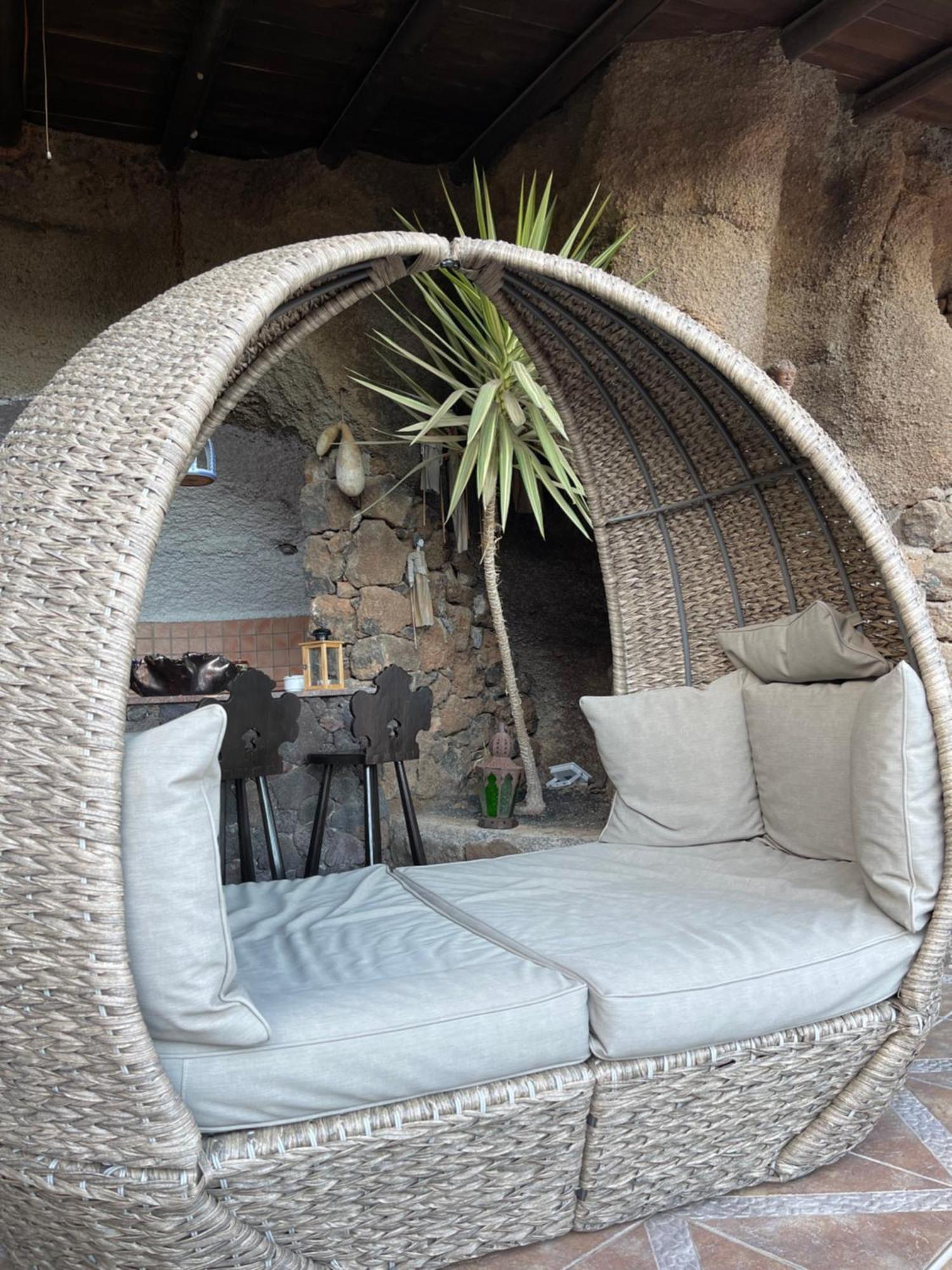 Castillo Lanzarote Villa Sophie - Luxury Villa -Sleep In A Volcanic Cave With Heated Pool ティアス エクステリア 写真