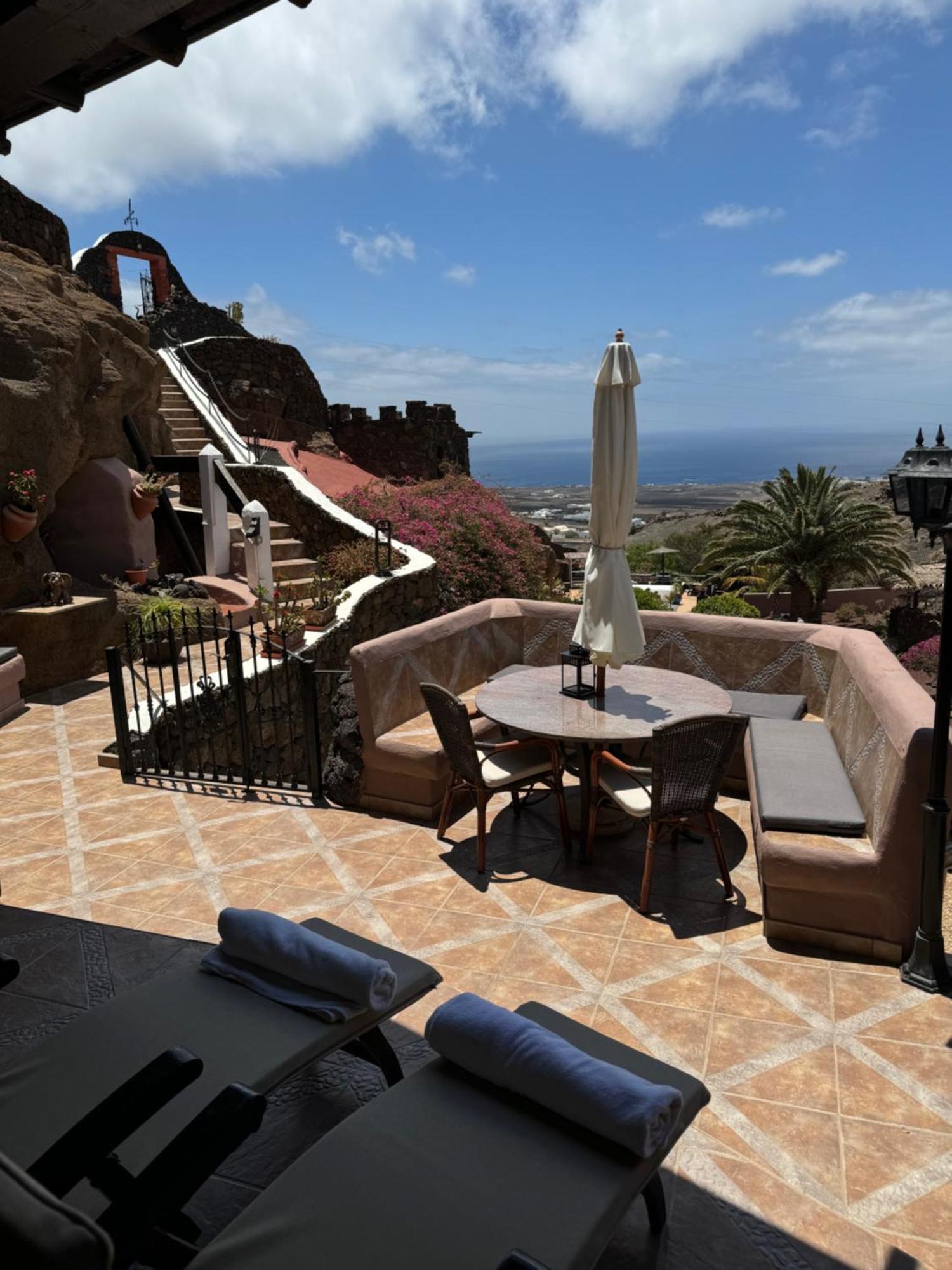 Castillo Lanzarote Villa Sophie - Luxury Villa -Sleep In A Volcanic Cave With Heated Pool ティアス エクステリア 写真